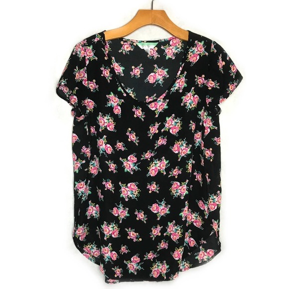 Decree | Women’s Black & Pink Flowy Flower Top - Picture 1 of 6
